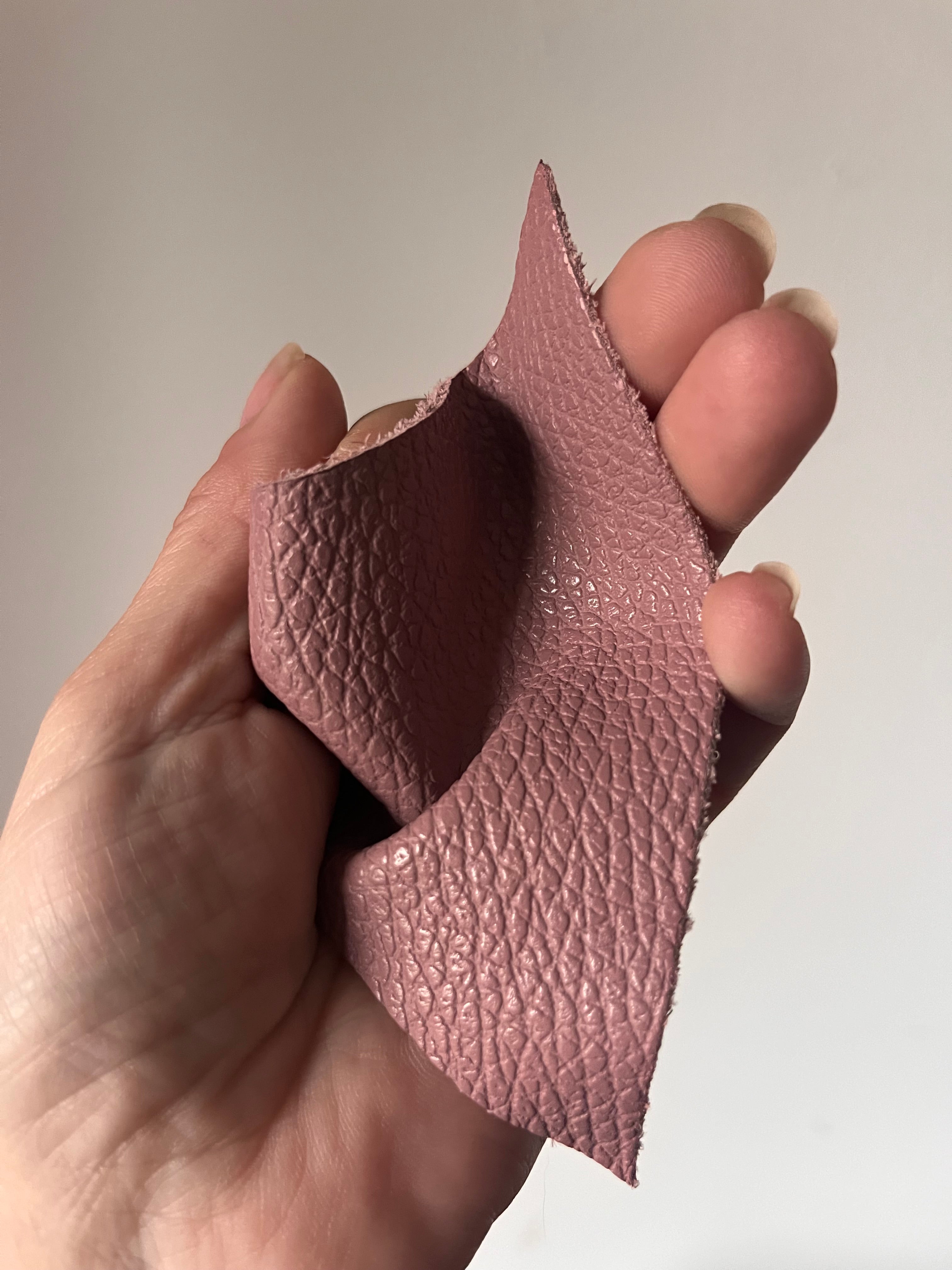 Color rosa antico disponibile per Pearl