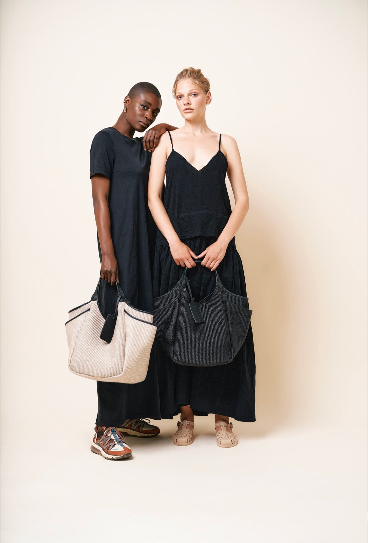 Prevendita Biggie Rafia e manici in pelle nera