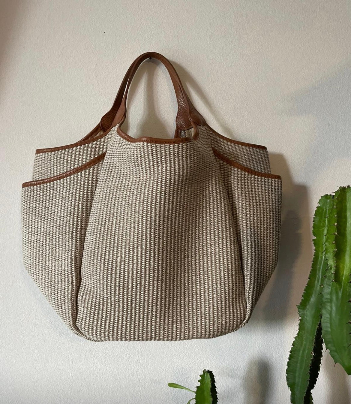 Biggie rafia e manici cuoio